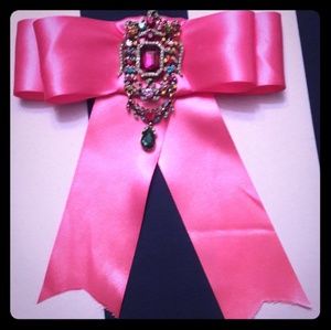 Bow Tie Brooch Pin
